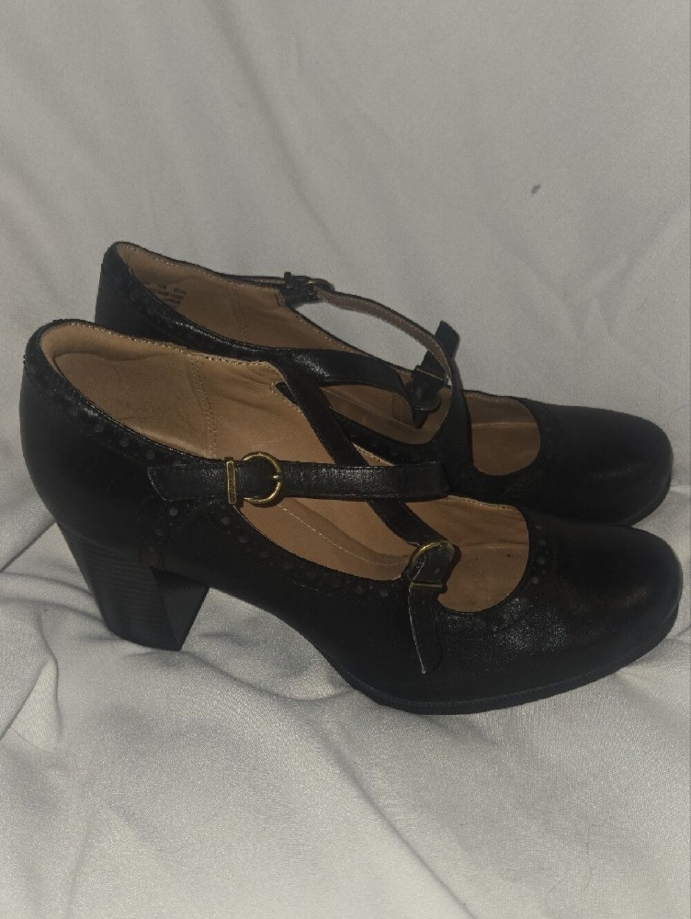 Clarks Black Leather Mary Jane Heels with Cross Strap - Picture 2 of 5